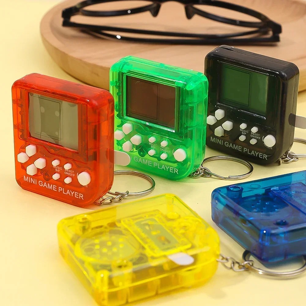 ポータブルミニハンドヘルドゲームプレーヤークラシック電子ゲー - Gaming Console Keychain のレビューと価格
